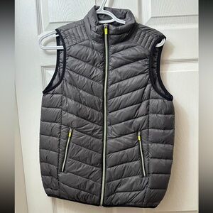 Fabletics Charcoal Quilted Vest Women’s Down Blend Viest Size Medium